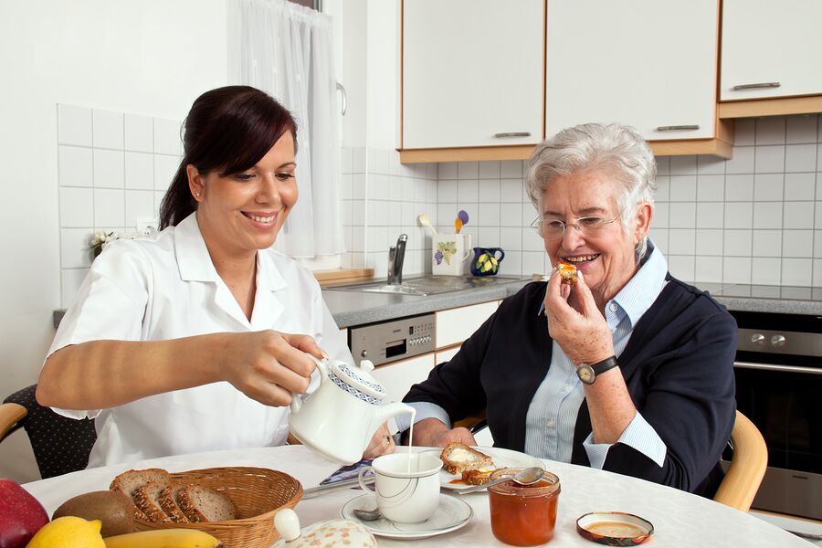24-Hour Home Care Rockville Center NY - Ways 24-Hour Home Care Helps Seniors with Chronic Conditions